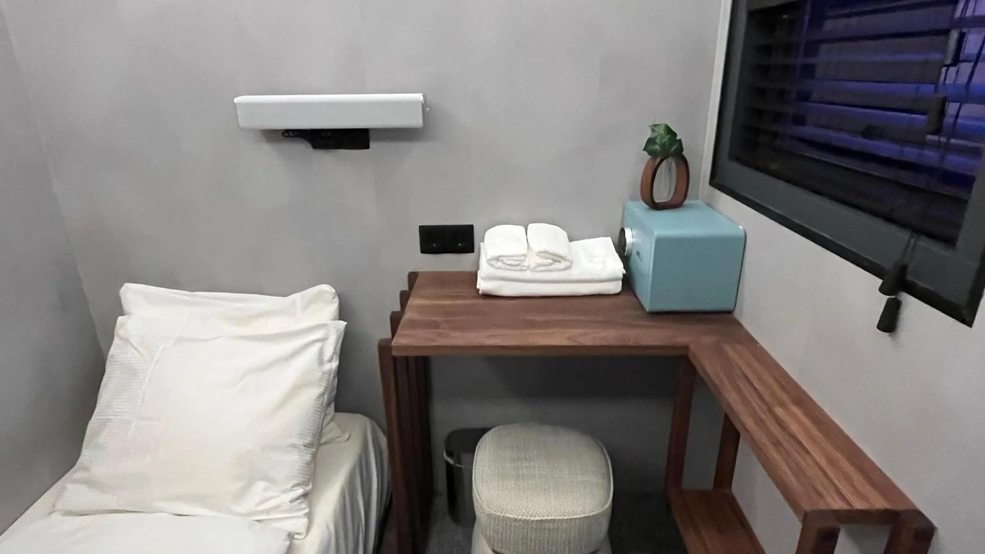캡슐호텔 The Hyve Capsule Hostel 암스테르담 네덜란드
