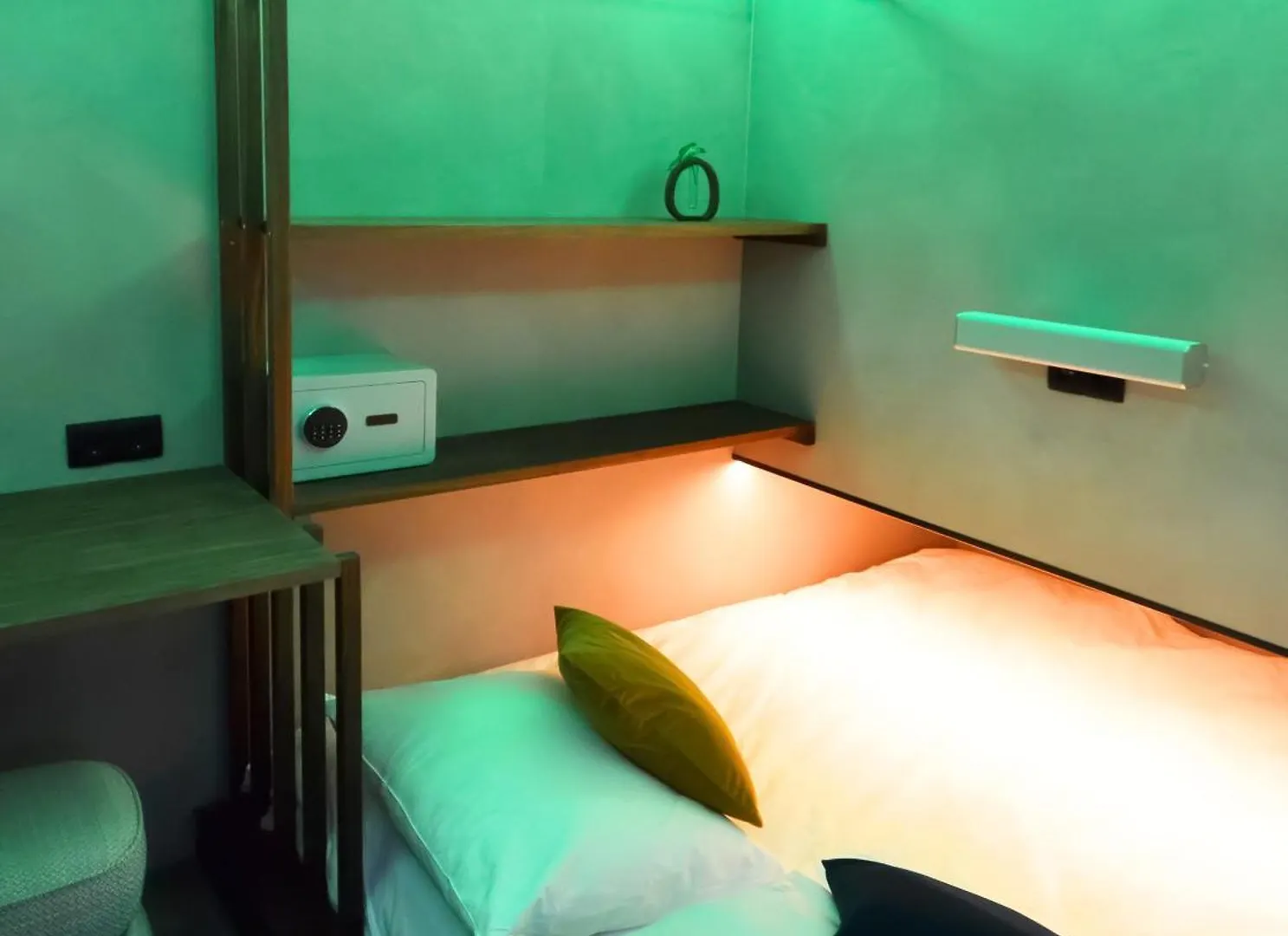 The Hyve Capsule Hostel Amsterdam